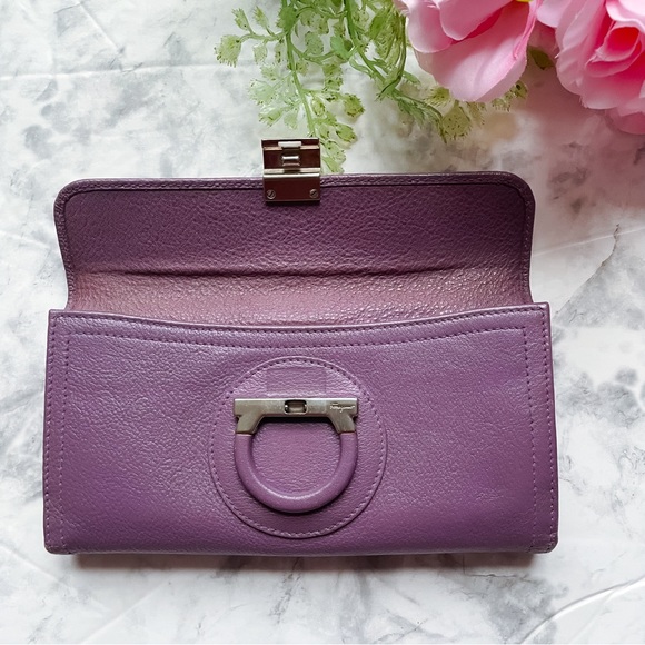 SOLD! Salvatore Ferragamo Gancini Leather bifold wallet 💜 - Picture 2 of 9